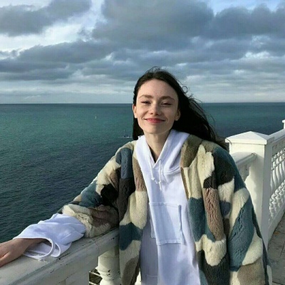2025欧美女头像图片
