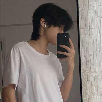 2025流行头像男