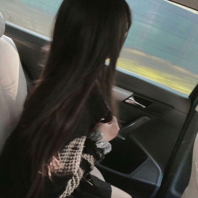 2025背影头像女