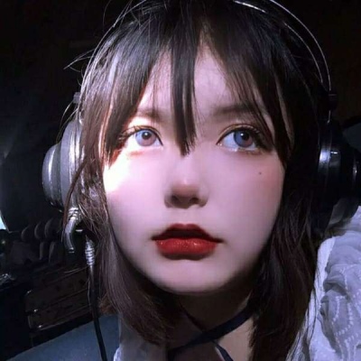 2025最火爆女生头像图片