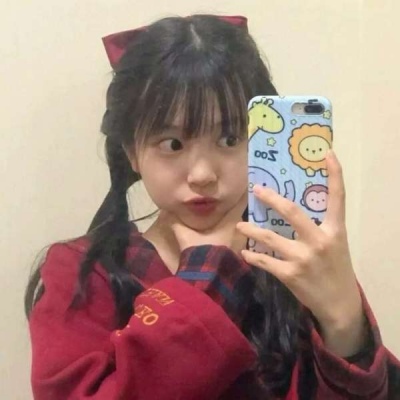 红色系真人高清女生微信头像