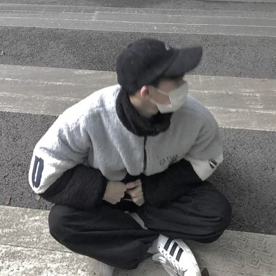 2025年新头像男生照片