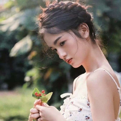 2025文艺头像女生复古