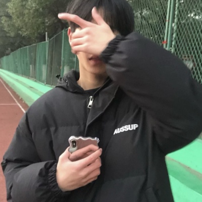 2025年新头像男生照片
