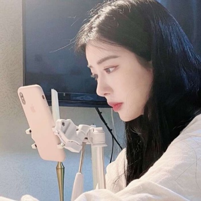 2025热门女生头像图片