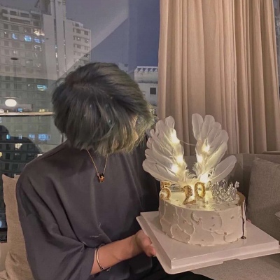 潮流一左一右微信情侣真人头像