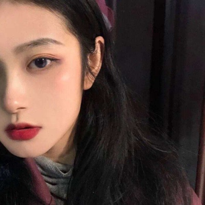 2025年图片大全好看头像女