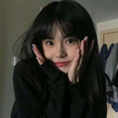 2025年真人女生头像流行高清图片