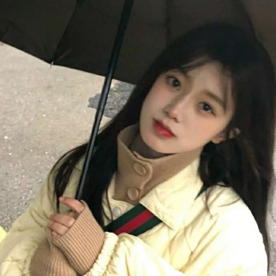 2025新款女生真人微信头像