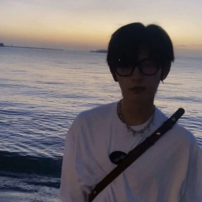 2025年新头像男生照片