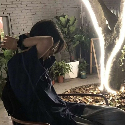 2025年头像伤感女