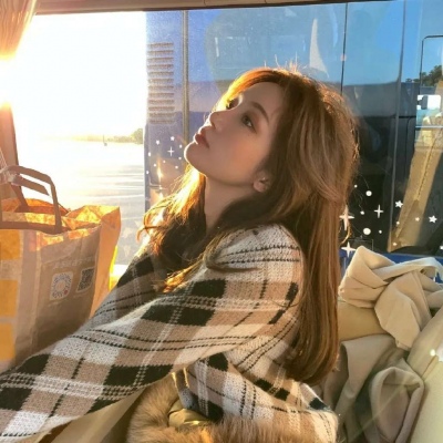 2025年漂亮的微信头像女生照片