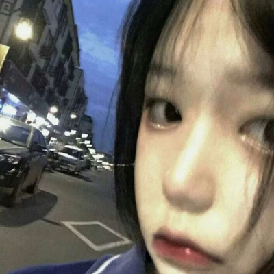 2025年头像伤感女
