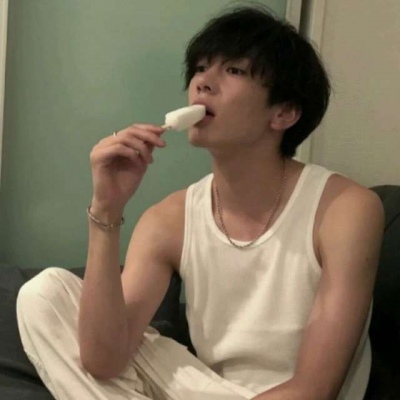 2025男生最火头像