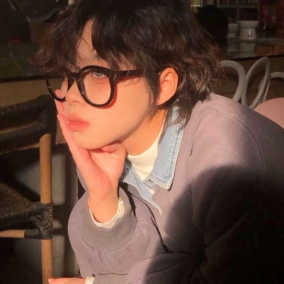 2025男生最火头像
