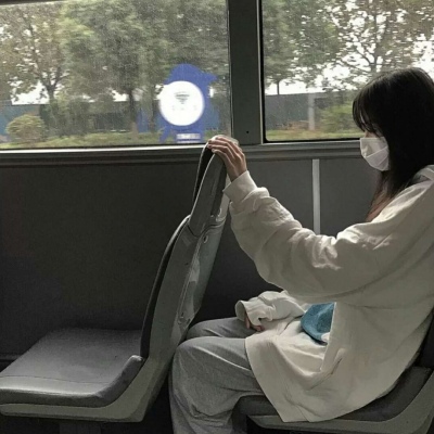 2025年头像伤感女