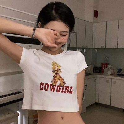 2025年最火头像真人女生照片