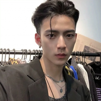 2025男生最帅的头像图片