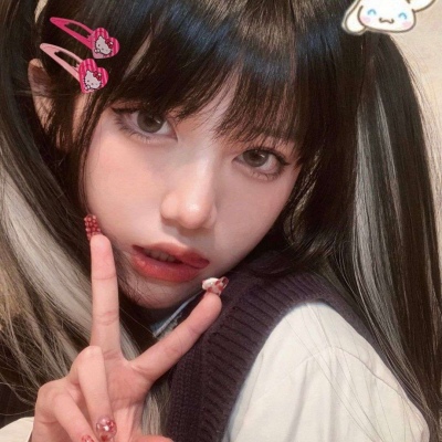 2025最新女生QQ头像