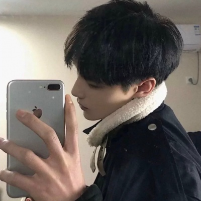 2025男生最帅的头像图片
