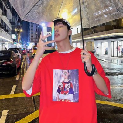 红色系高清真人男生超酷头像