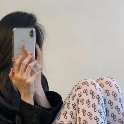 2025年女生头像霸气冷酷高清图片