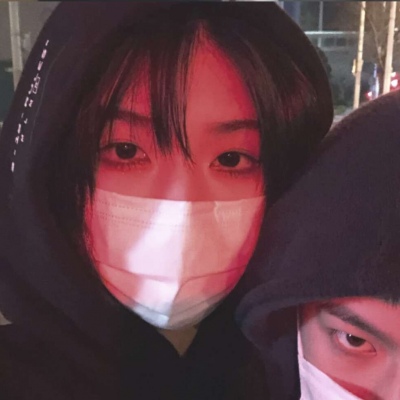 情侣头像2025最火一男一女双人图片