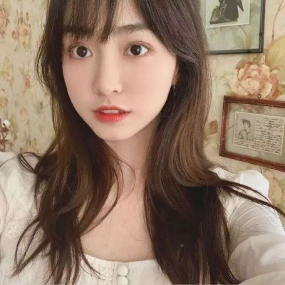 2025年最火头像真人女生照片