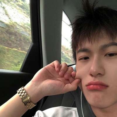 痞帅男生真人高清微信头像