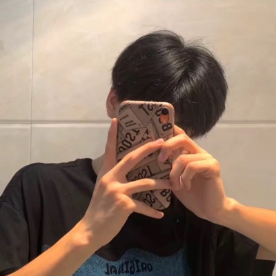 2025男生最帅的头像图片