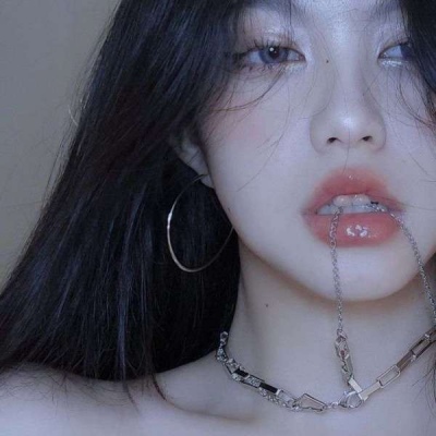 妩媚霸气又撩人的女头像