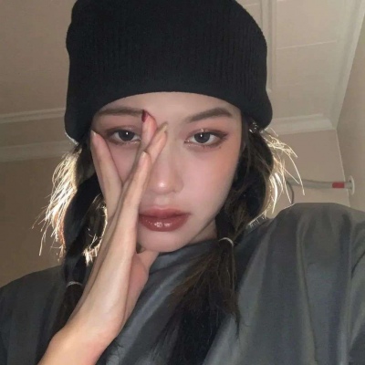 2025年女生头像霸气冷酷高清图片