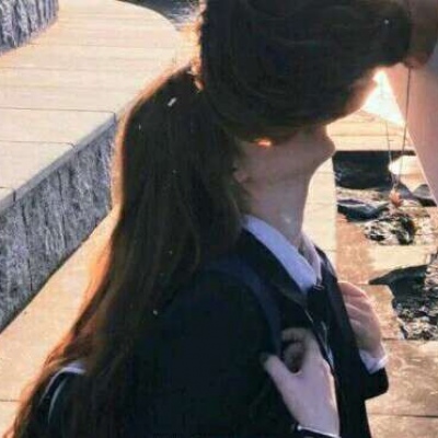 一人一半情侣头像一左一右真人