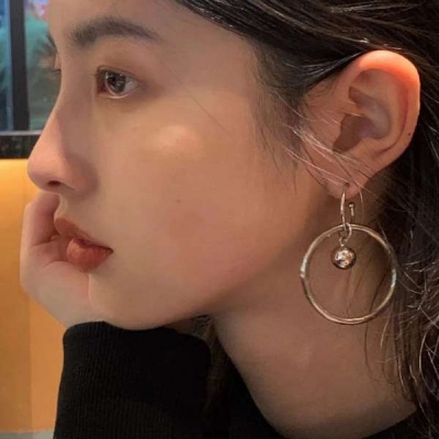 成熟稳重气质女照片头像