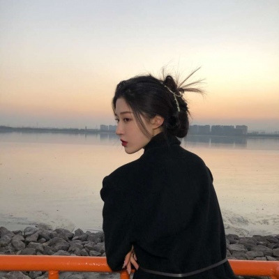 2025女生头像最新版本图片