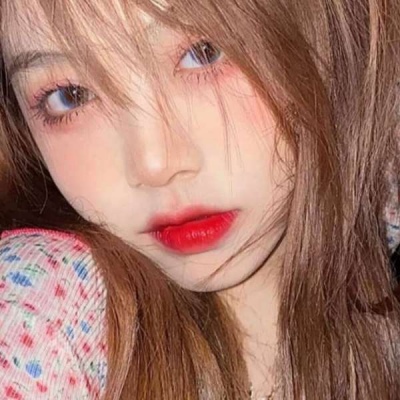 妩媚霸气又撩人的女头像