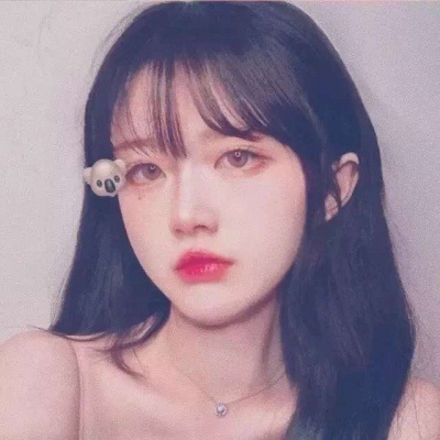 2025年最火头像真人女生照片