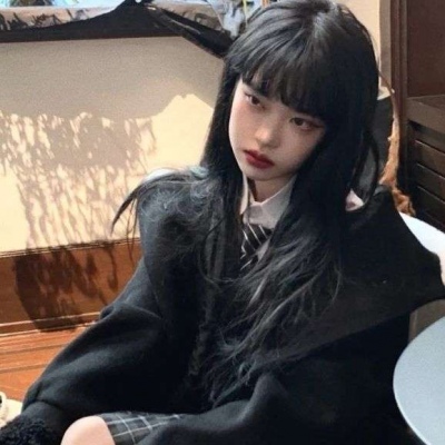 qq头像女生2025最新版潮流图片