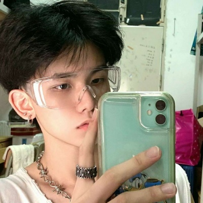 2025最潮最火男生头像真人图片