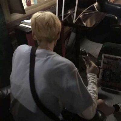 个性帅哥qq头像