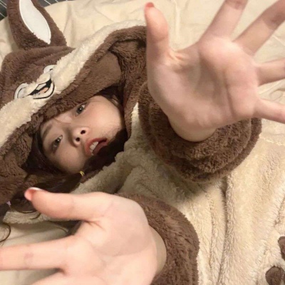 微信头像2025最新的女生图片
