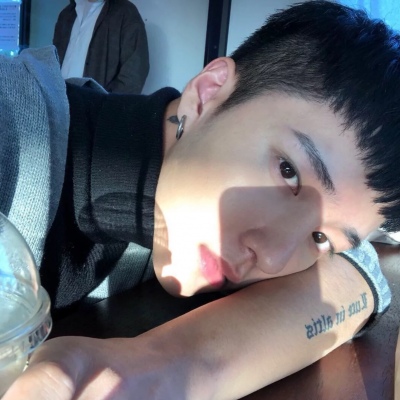 个性爆棚的男生微信头像