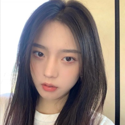2025年流行头像女生图片