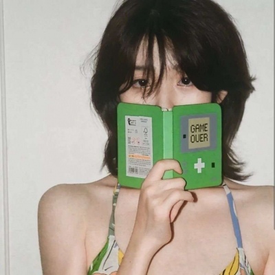 2025年真人女生最新微信头像