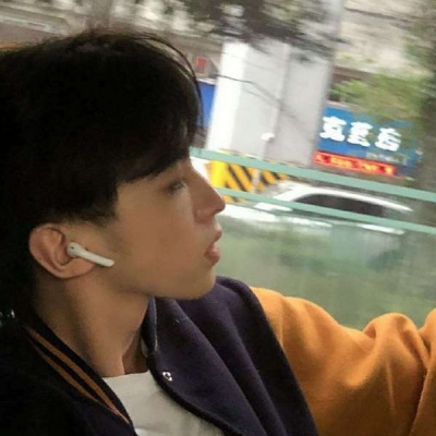 2025最火男生头像微信超酷图片
