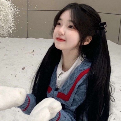 2025年QQ女生头像真人高清图片