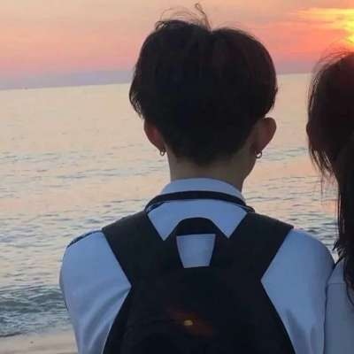 2025年真人情侣专用一对微信头像