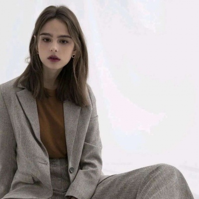 超好看的头像女生2025流行图片