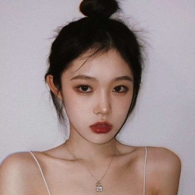2025年女生微信真人头像新潮流