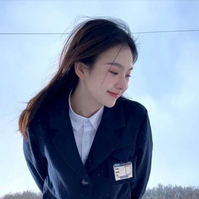 2025真人流行微信女生头像